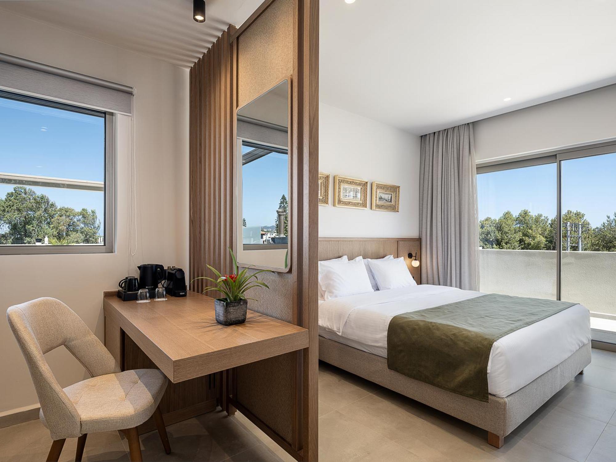 Suite Premium avec Petite Piscine Extérieure